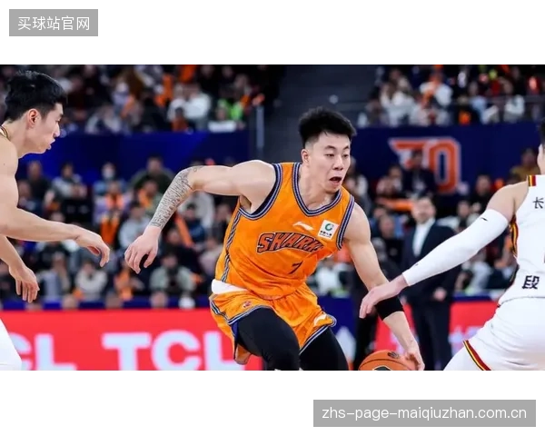 张镇麟G3攻防一体表现全面，锋线优势助上海大胜夺赛点。